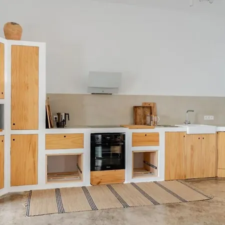 Espacio Fenomena, En En El Centro De Lanzarote *
