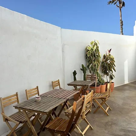 Espacio Fenomena, En En El Centro De Lanzarote *