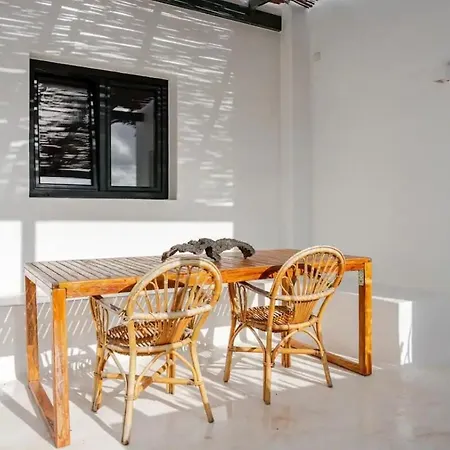 Pensjonat Espacio Fenomena, En En El Centro De Lanzarote La Vegueta